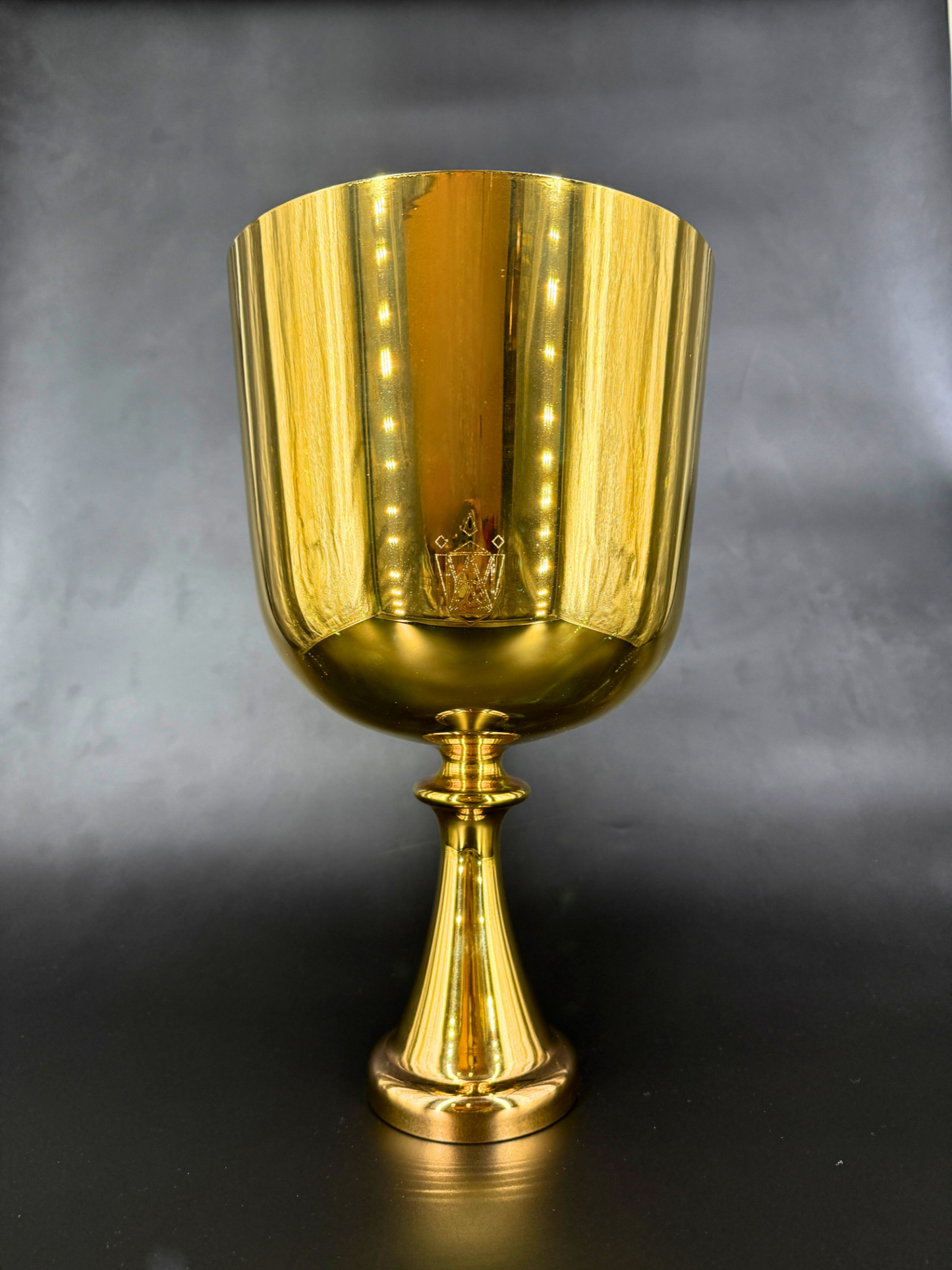 24k Gold Crystal Chalice Grail - 8’’ Heart Chakra